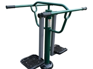 Double Slalom Skier Render