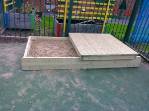 sliding top sand box complete with engraved logo